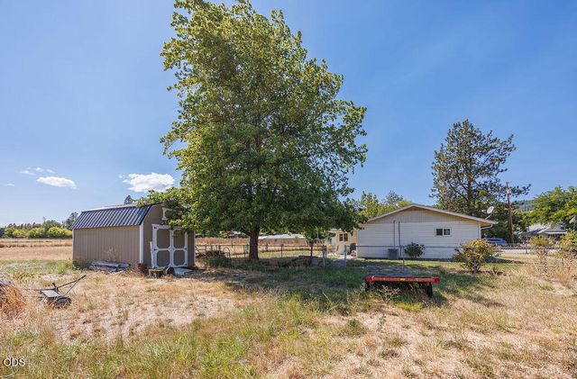 2941 Sylvia Road, Medford, OR 97502