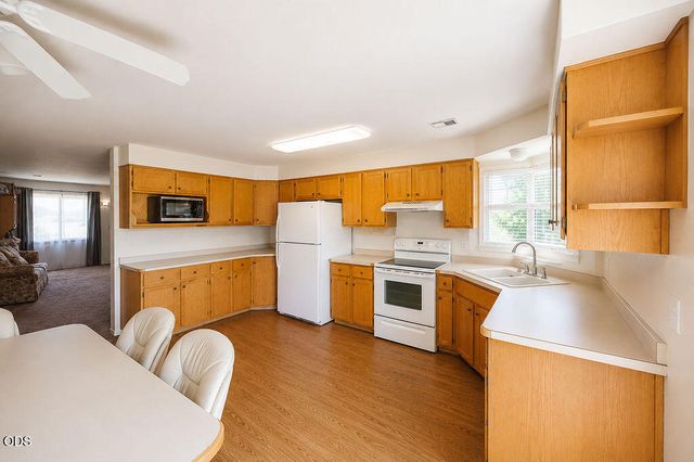 2941 Sylvia Road, Medford, OR 97502