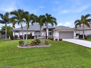 1704 SW 44th TER, Cape Coral, FL 33914