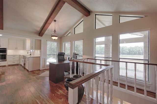 3 Cherry Hill Drive, Conroe, TX 77304