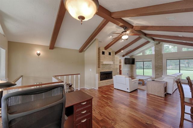 3 Cherry Hill Drive, Conroe, TX 77304