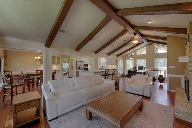 3 Cherry Hill Drive, Conroe, TX 77304