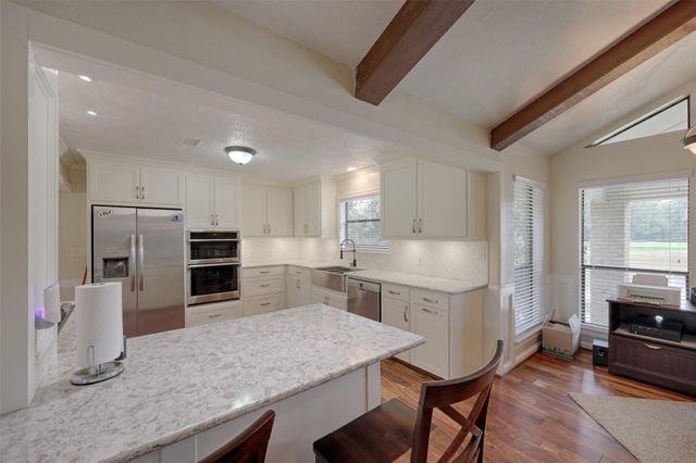 3 Cherry Hill Drive, Conroe, TX 77304