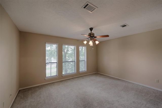 3 Cherry Hill Drive, Conroe, TX 77304