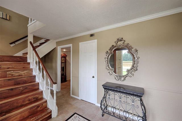 3 Cherry Hill Drive, Conroe, TX 77304