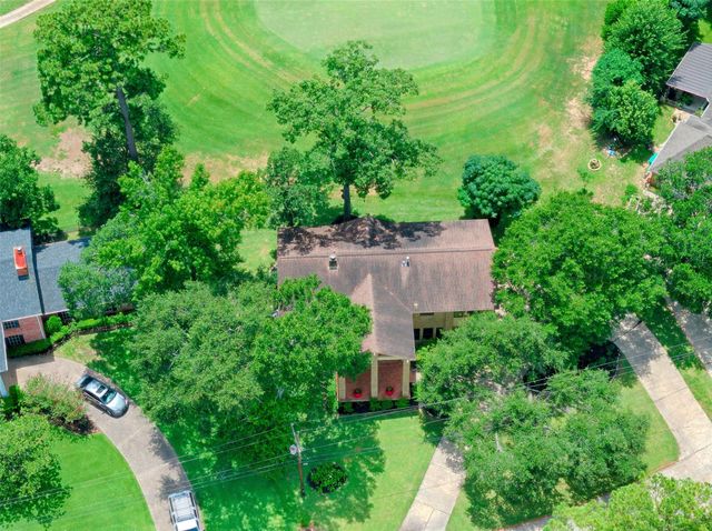 3 Cherry Hill Drive, Conroe, TX 77304