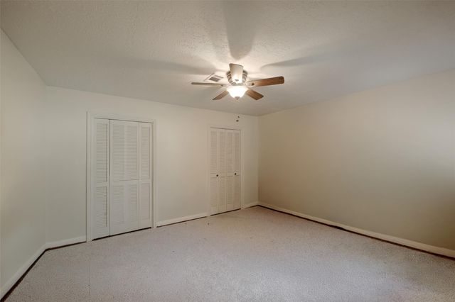 3 Cherry Hill Drive, Conroe, TX 77304