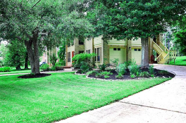 3 Cherry Hill Drive, Conroe, TX 77304