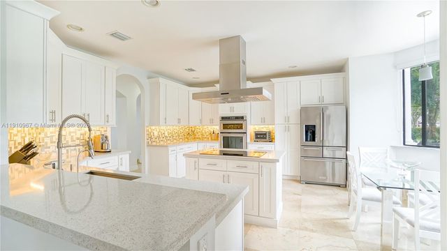 6950 SW 97th Ave, Miami, FL 33173