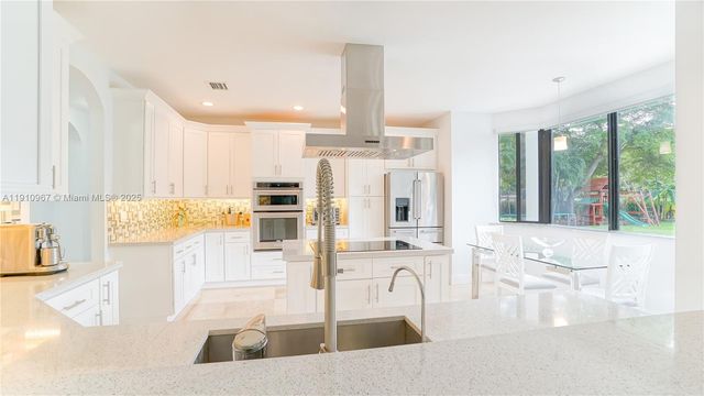 6950 SW 97th Ave, Miami, FL 33173