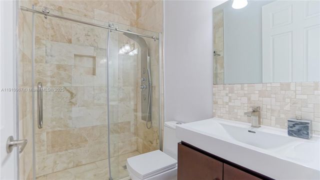 6950 SW 97th Ave, Miami, FL 33173