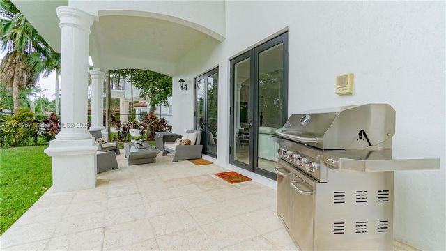 6950 SW 97th Ave, Miami, FL 33173