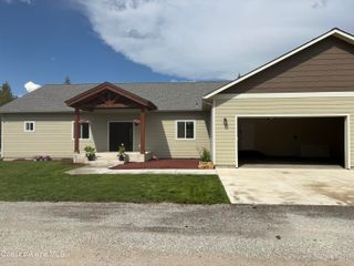 17 Flintlock Way, Blanchard, ID 83804