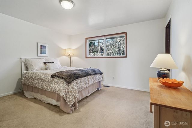 6732 14th Avenue SW, Seattle, WA 98106