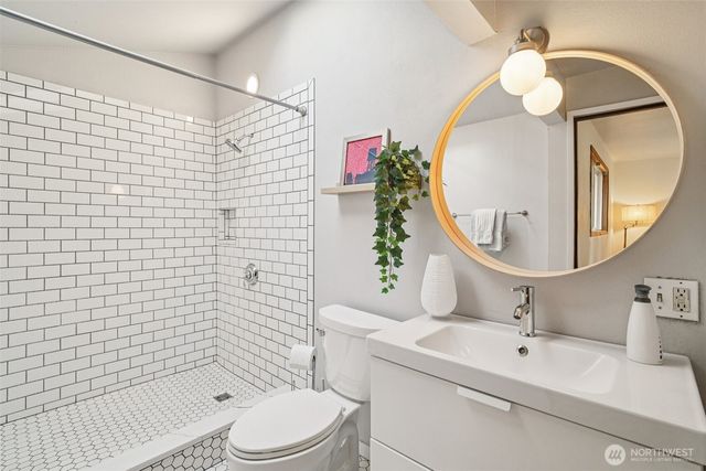 6732 14th Avenue SW, Seattle, WA 98106