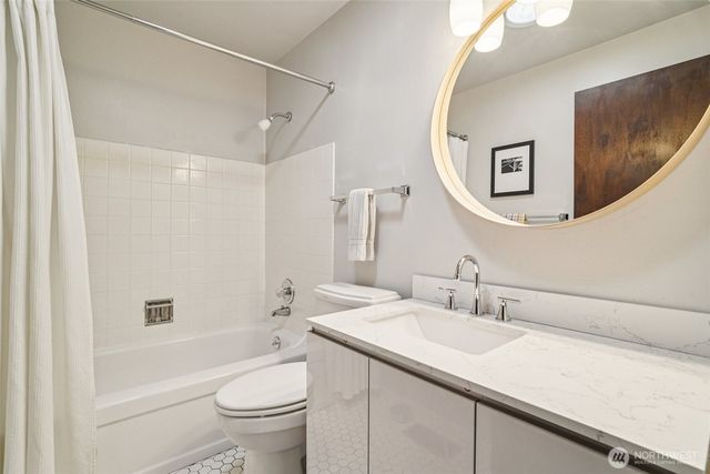 6732 14th Avenue SW, Seattle, WA 98106