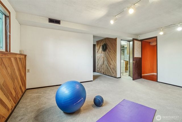 6732 14th Avenue SW, Seattle, WA 98106