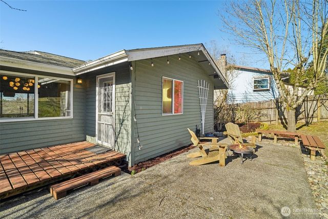 6732 14th Avenue SW, Seattle, WA 98106