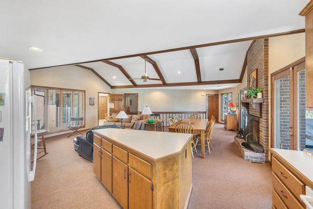 738 Seminole Point Road, Fair Play, SC 29643