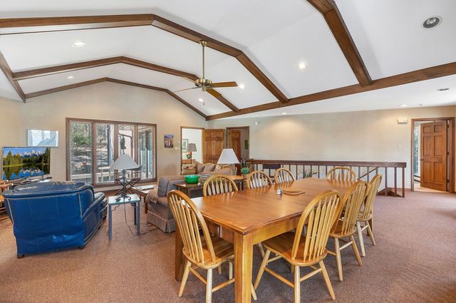 738 Seminole Point Road, Fair Play, SC 29643