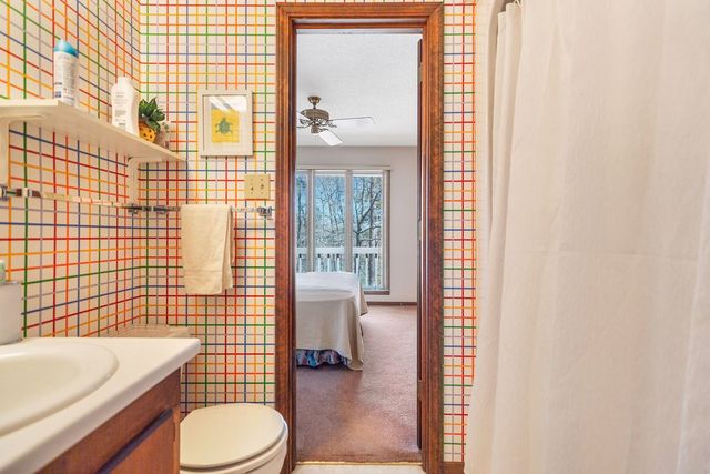 738 Seminole Point Road, Fair Play, SC 29643