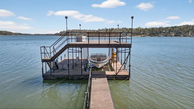 738 Seminole Point Road, Fair Play, SC 29643