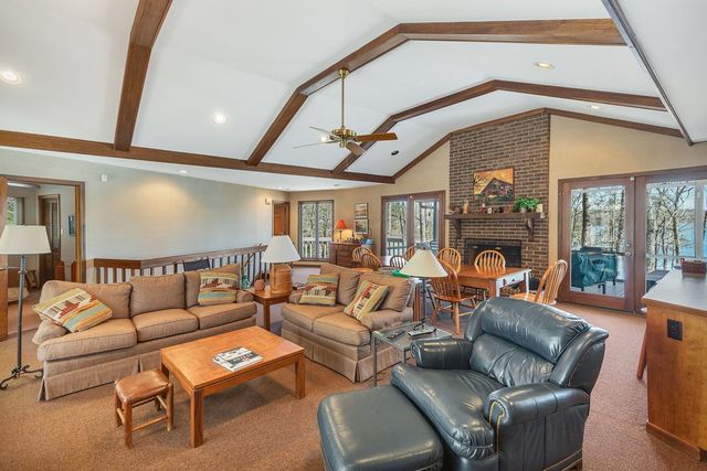 738 Seminole Point Road, Fair Play, SC 29643