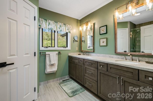 234 Upper Lookout Drive, Mars Hill, NC 28754