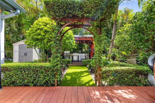 2121 Red Rd 0, Coral Gables, FL 33155