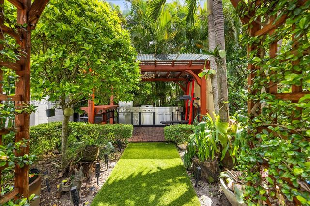 2121 Red Rd 0, Coral Gables, FL 33155