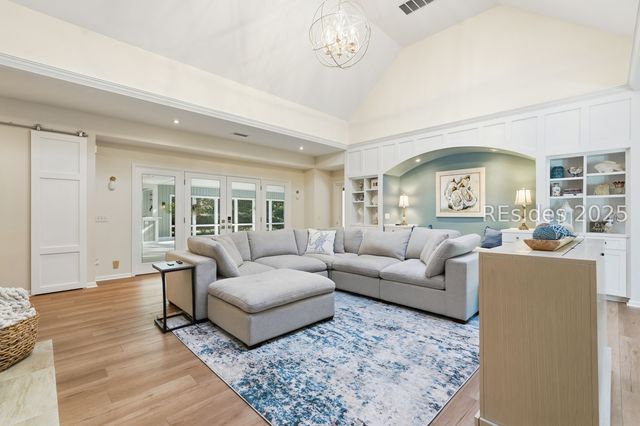 20 China Cockle Ln, Hilton Head Island, SC 29926