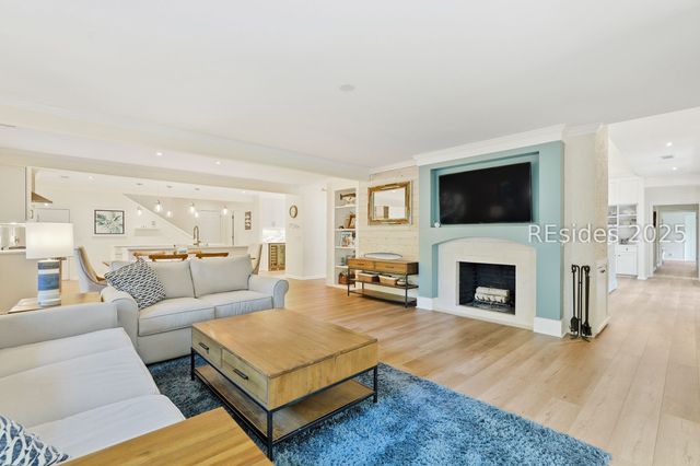 20 China Cockle Ln, Hilton Head Island, SC 29926