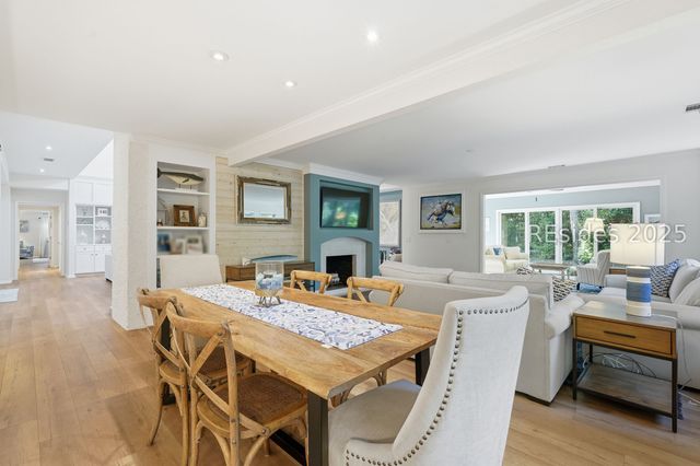 20 China Cockle Ln, Hilton Head Island, SC 29926