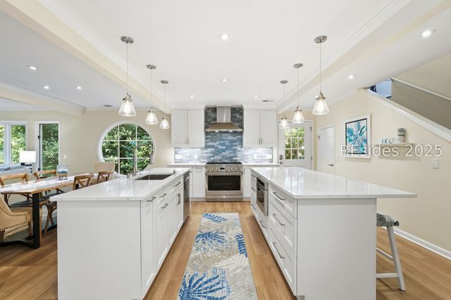 20 China Cockle Ln, Hilton Head Island, SC 29926