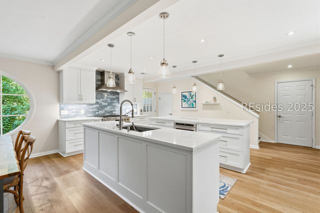 20 China Cockle Ln, Hilton Head Island, SC 29926