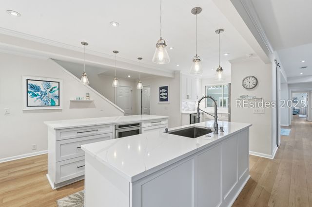 20 China Cockle Ln, Hilton Head Island, SC 29926