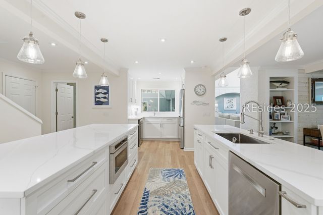 20 China Cockle Ln, Hilton Head Island, SC 29926