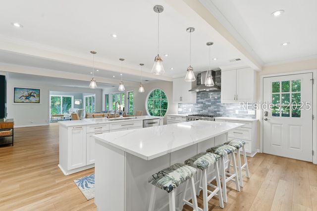 20 China Cockle Ln, Hilton Head Island, SC 29926