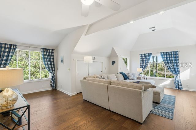 20 China Cockle Ln, Hilton Head Island, SC 29926