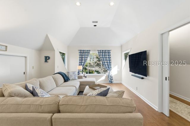 20 China Cockle Ln, Hilton Head Island, SC 29926