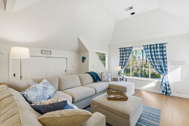 20 China Cockle Ln, Hilton Head Island, SC 29926