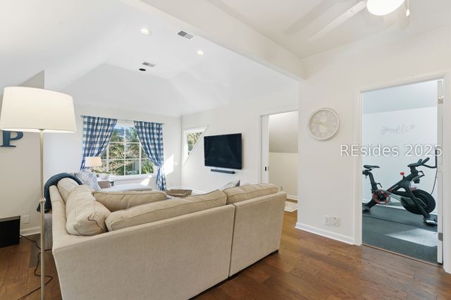 20 China Cockle Ln, Hilton Head Island, SC 29926