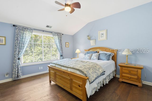 20 China Cockle Ln, Hilton Head Island, SC 29926