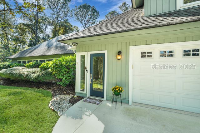 20 China Cockle Ln, Hilton Head Island, SC 29926