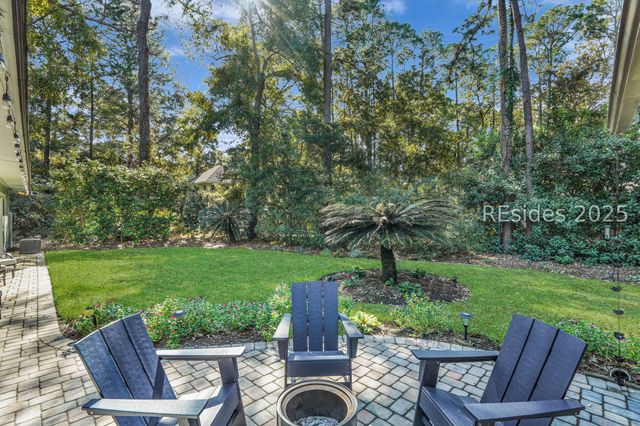 20 China Cockle Ln, Hilton Head Island, SC 29926