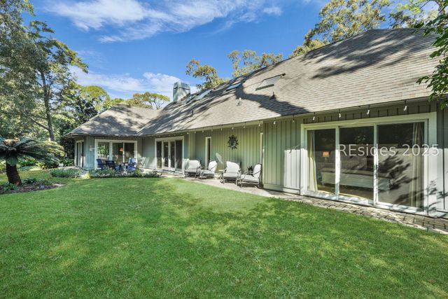 20 China Cockle Ln, Hilton Head Island, SC 29926