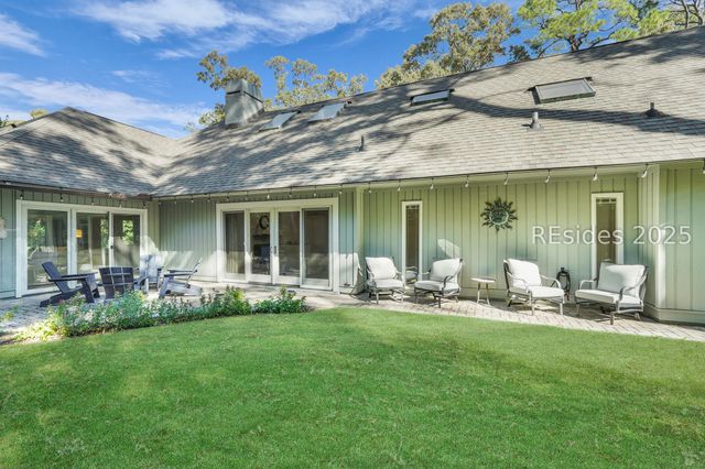 20 China Cockle Ln, Hilton Head Island, SC 29926