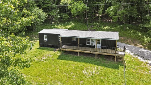 4455 Browning Branch Rd, Bethpage, TN 37022