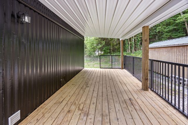 4455 Browning Branch Rd, Bethpage, TN 37022