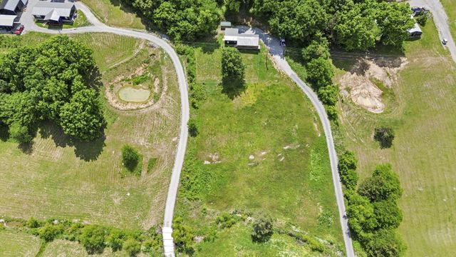 4455 Browning Branch Rd, Bethpage, TN 37022
